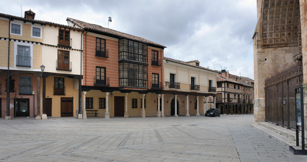 El Balcon De La Catedral Apartman El Burgo De Osma Kültér fotó